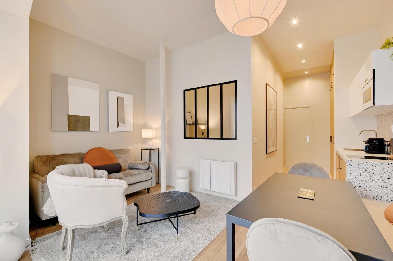 Charming 1-Bedr Parisian Apartment In Vibrant Rue D'Hauteville エクステリア 写真